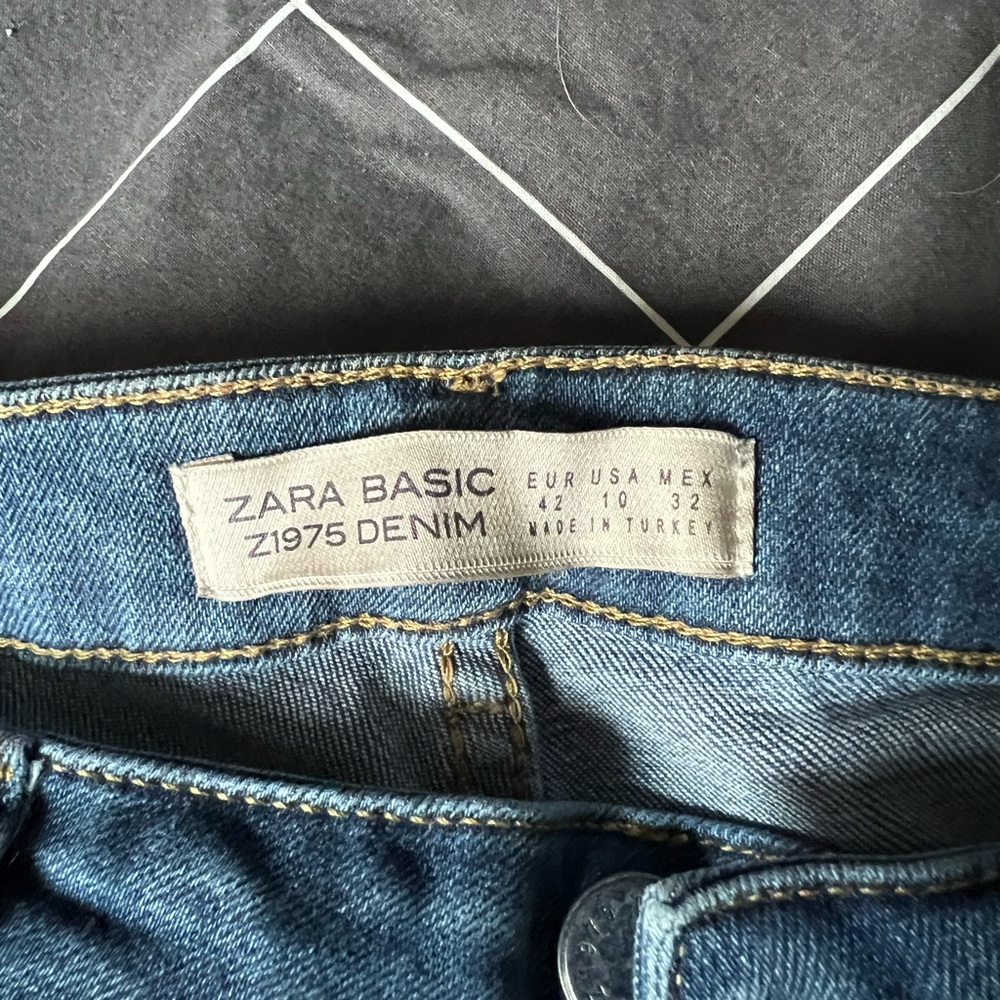 EUC - Zara Blue Skinny Jeans with Green Stripe (waist 16”) - Picture 6 of 7